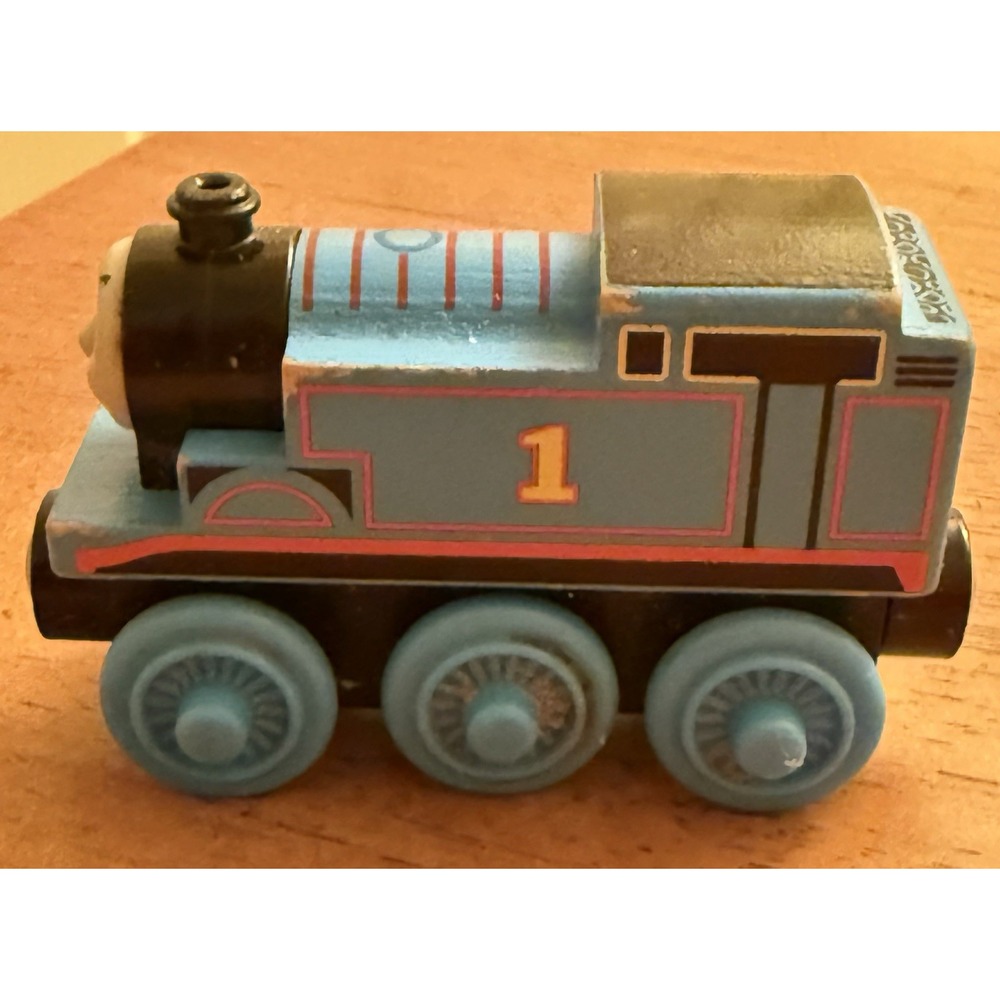 THOMAS THE TRAIN Magnetic Wooden Train "THOMAS"‎